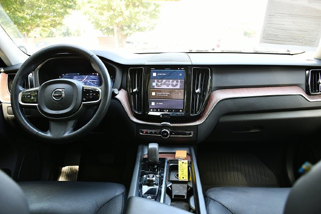 Certified 2024 Volvo XC60 B5 Plus w/ Protection Package Premier AWD/4WD image 16