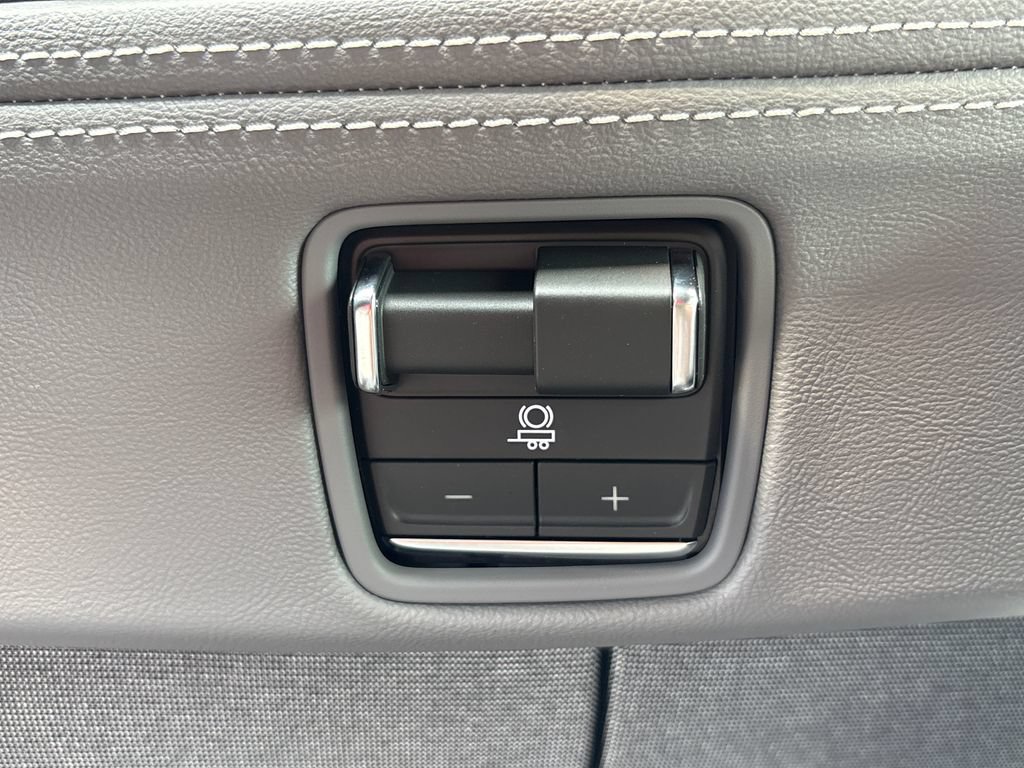 New 2026 Cadillac Escalade IQ AWD Sport 1 w/ LPO, Floor Liner Package image 22