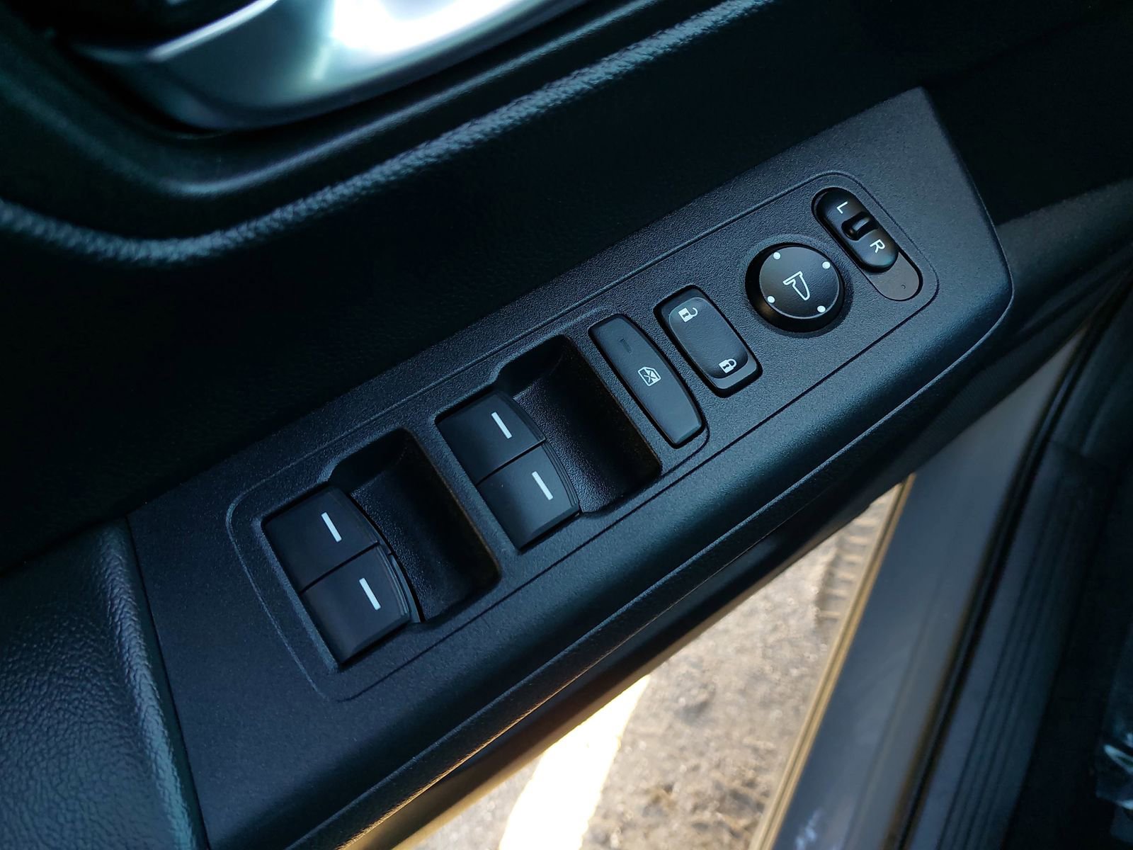 Used 2025 Honda CR-V Sport-L image 29