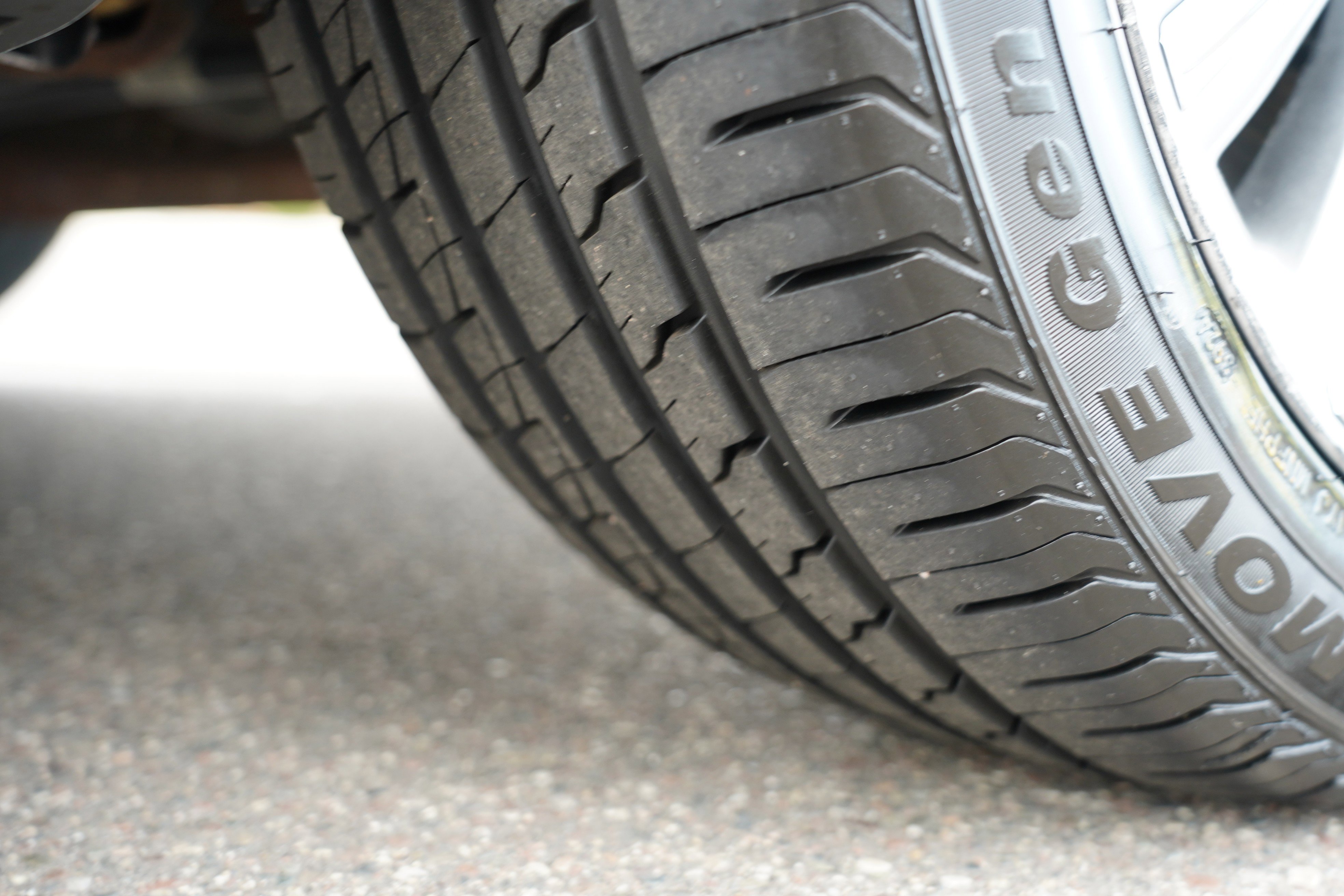 Used 2014 Lincoln MKS AWD w/ Equipment Group 101A image 29