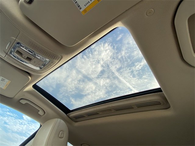 Used 2021 Mercedes-Benz GLE 350 w/ Premium Package image 32