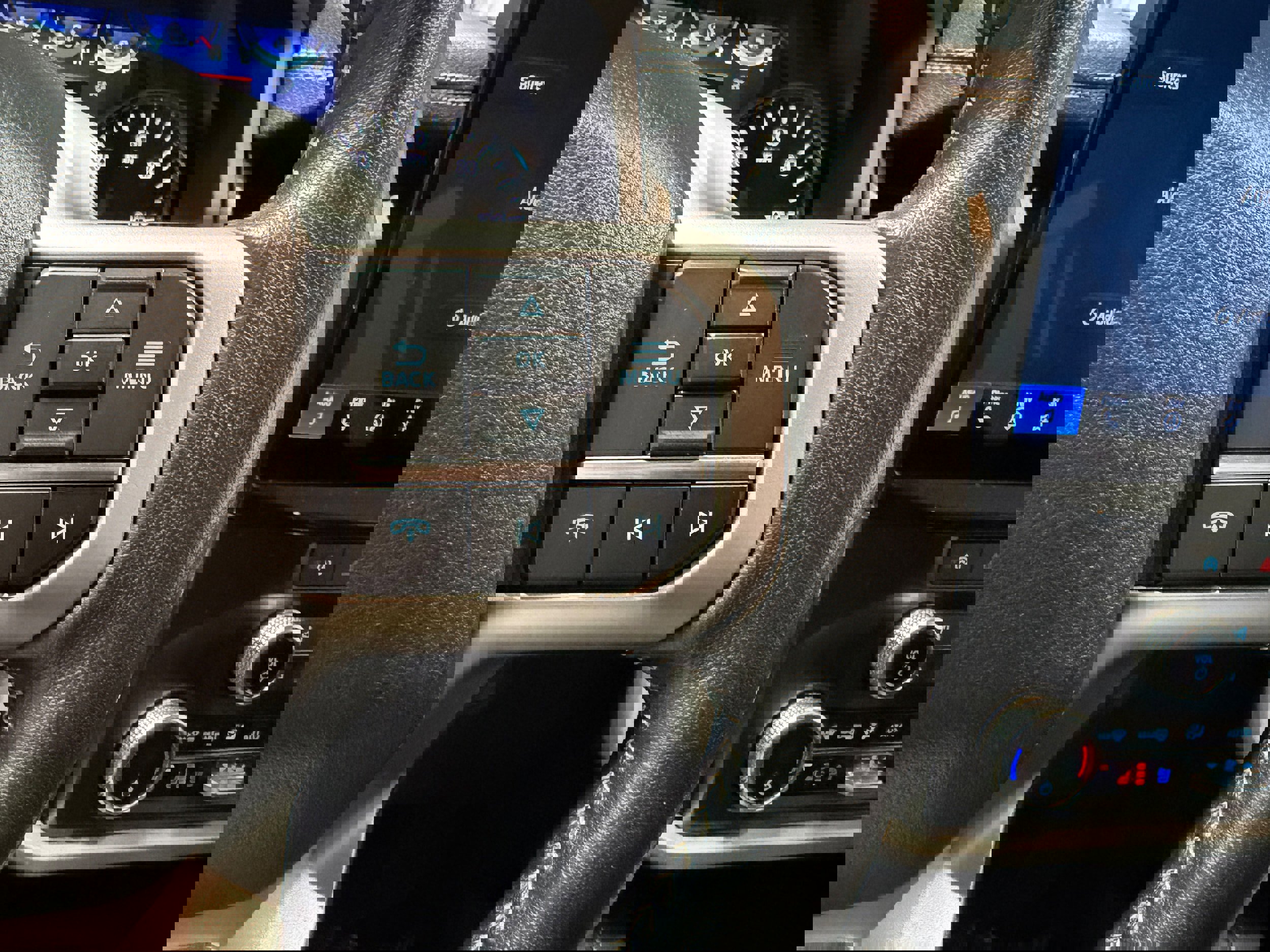 Certified 2024 Ford Expedition XLT image 17