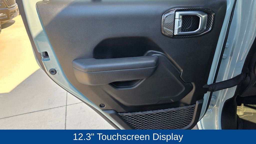 Used 2024 Jeep Wrangler Unlimited Rubicon w/ Technology Group image 22