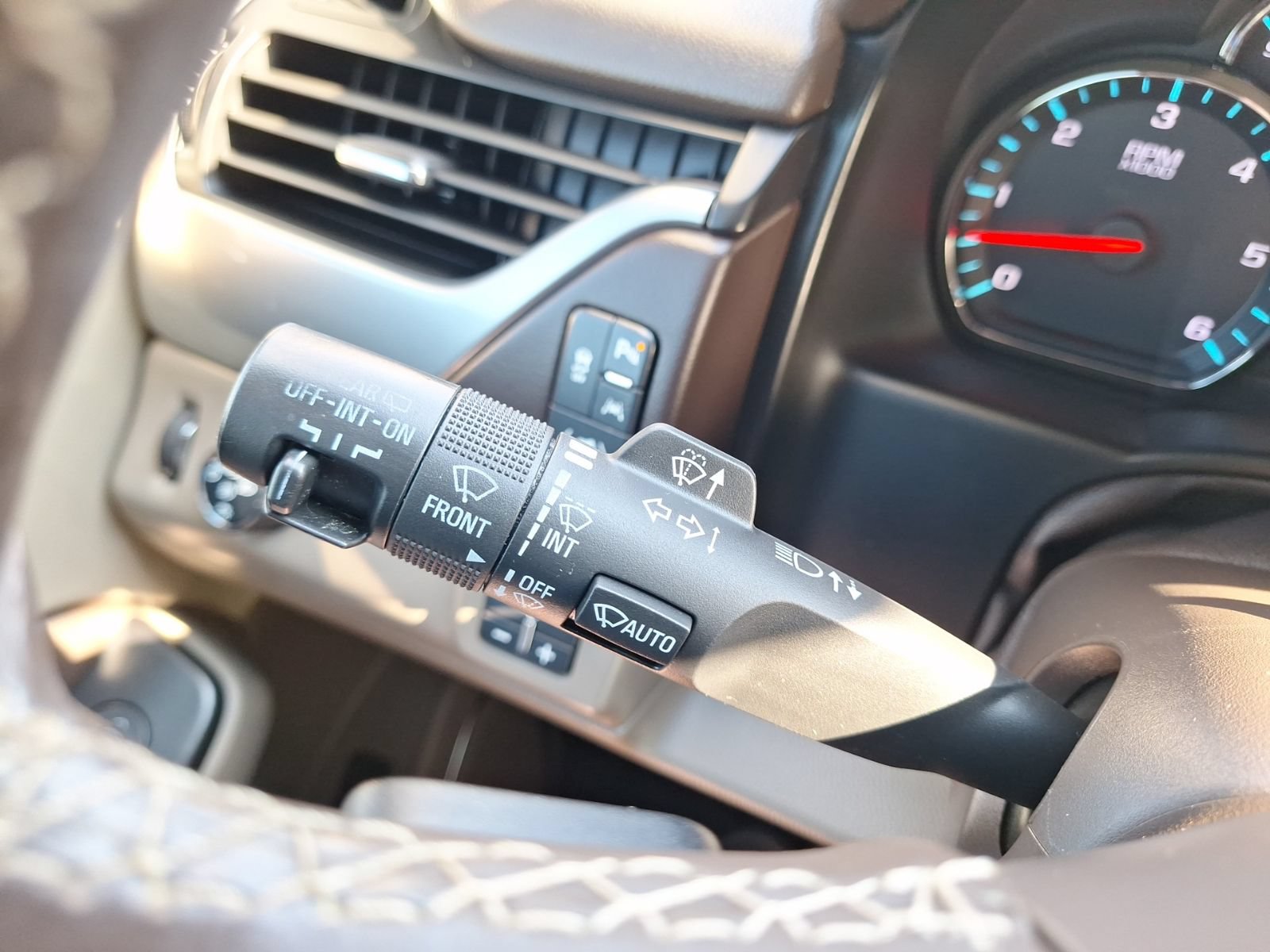 Used 2018 Chevrolet Tahoe Premier w/ RST 6.2L Performance Edition RWD image 23