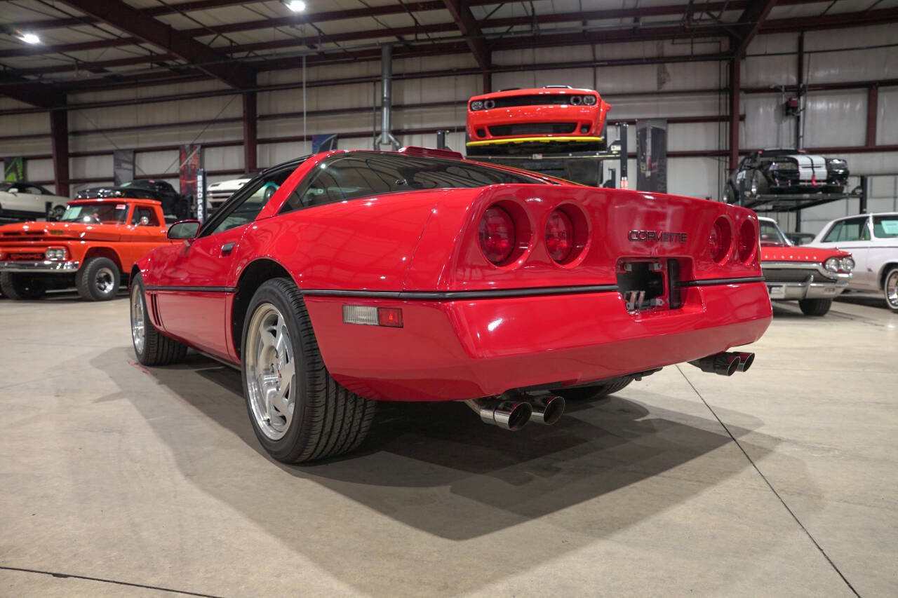 Used 1990 Chevrolet Corvette Coupe RWD image 6