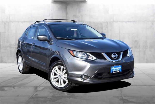 Used 2018 Nissan Rogue Sport SV w/ SV Technology Package image 2