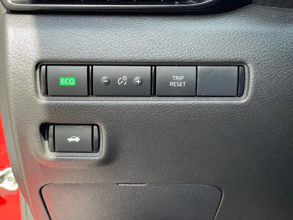 Certified 2022 Nissan Sentra SR FWD image 37