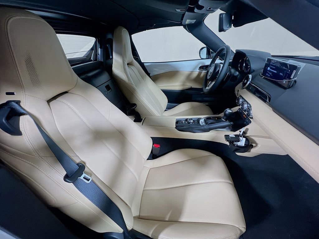 New 2026 MAZDA MX-5 Miata RF Grand Touring w/ Weather Package RWD image 20