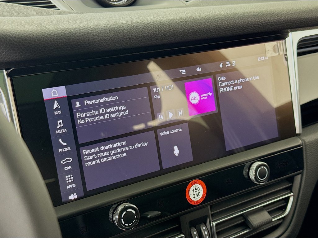New 2026 Porsche Macan AWD/4WD image 18