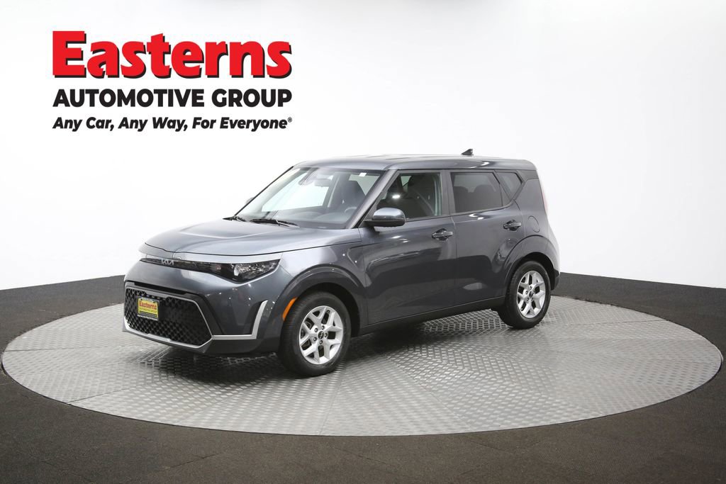 Used 2023 Kia Soul LX w/ LX Technology Package image 56