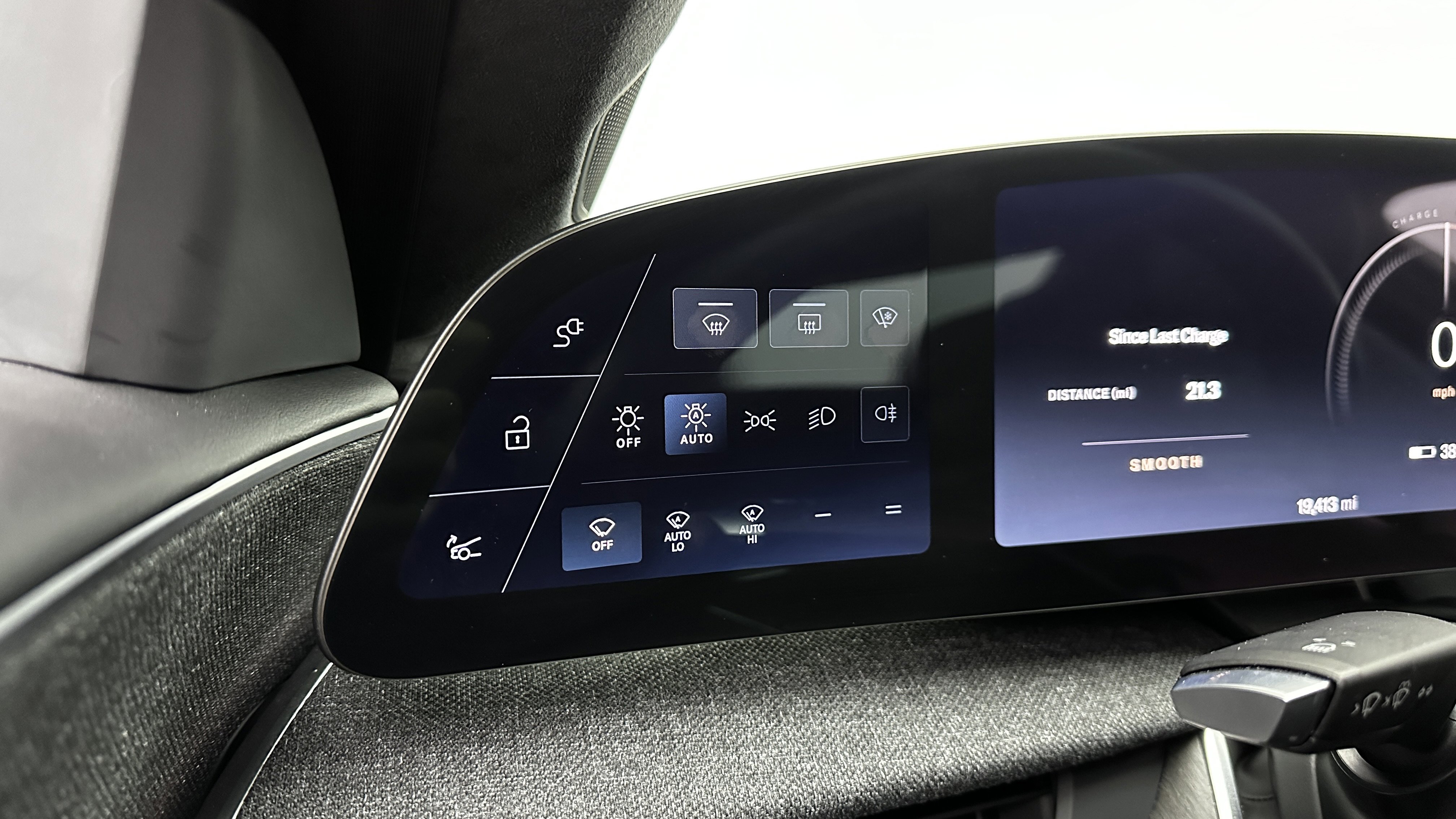 Used 2024 Lucid Air Touring image 21