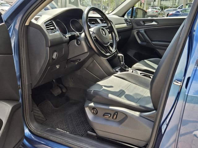 Used 2019 Volkswagen Tiguan SE w/ Panoramic Sunroof Package FWD image 14