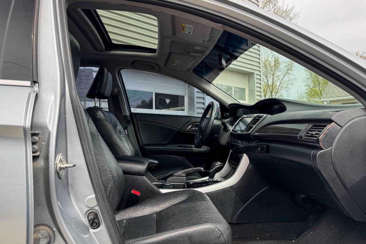 Used 2017 Honda Accord EX-L image 10