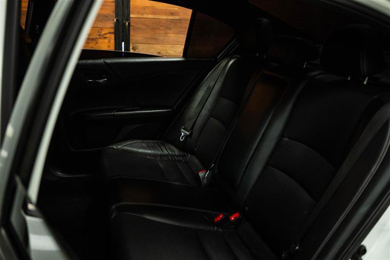 Used 2017 Honda Accord Sport image 10