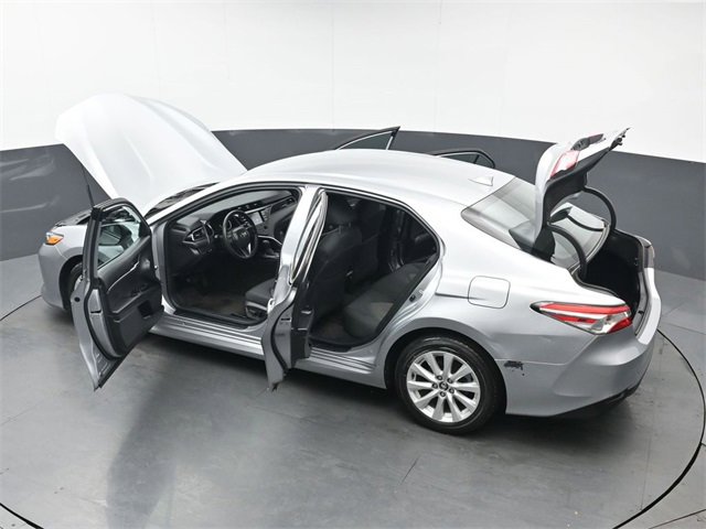 Used 2020 Toyota Camry LE image 42