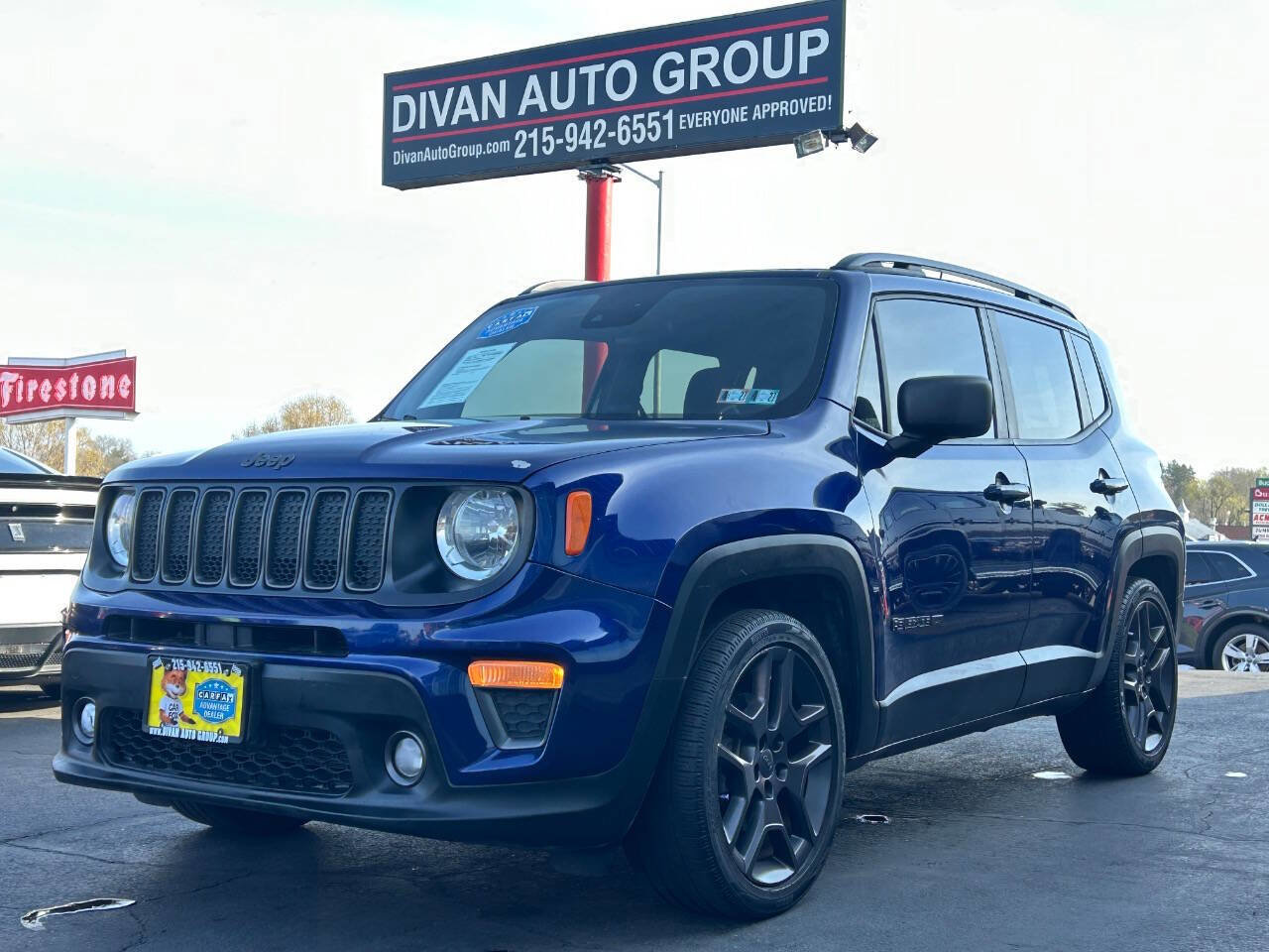 Used 2021 Jeep Renegade Latitude FWD image 2