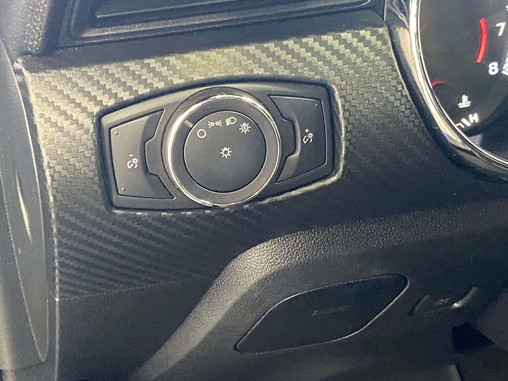 Used 2017 Ford Mustang Coupe image 16