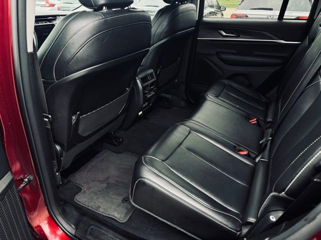 Certified 2024 Jeep Grand Cherokee Limited w/ Black Appearance Package AWD/4WD image 19