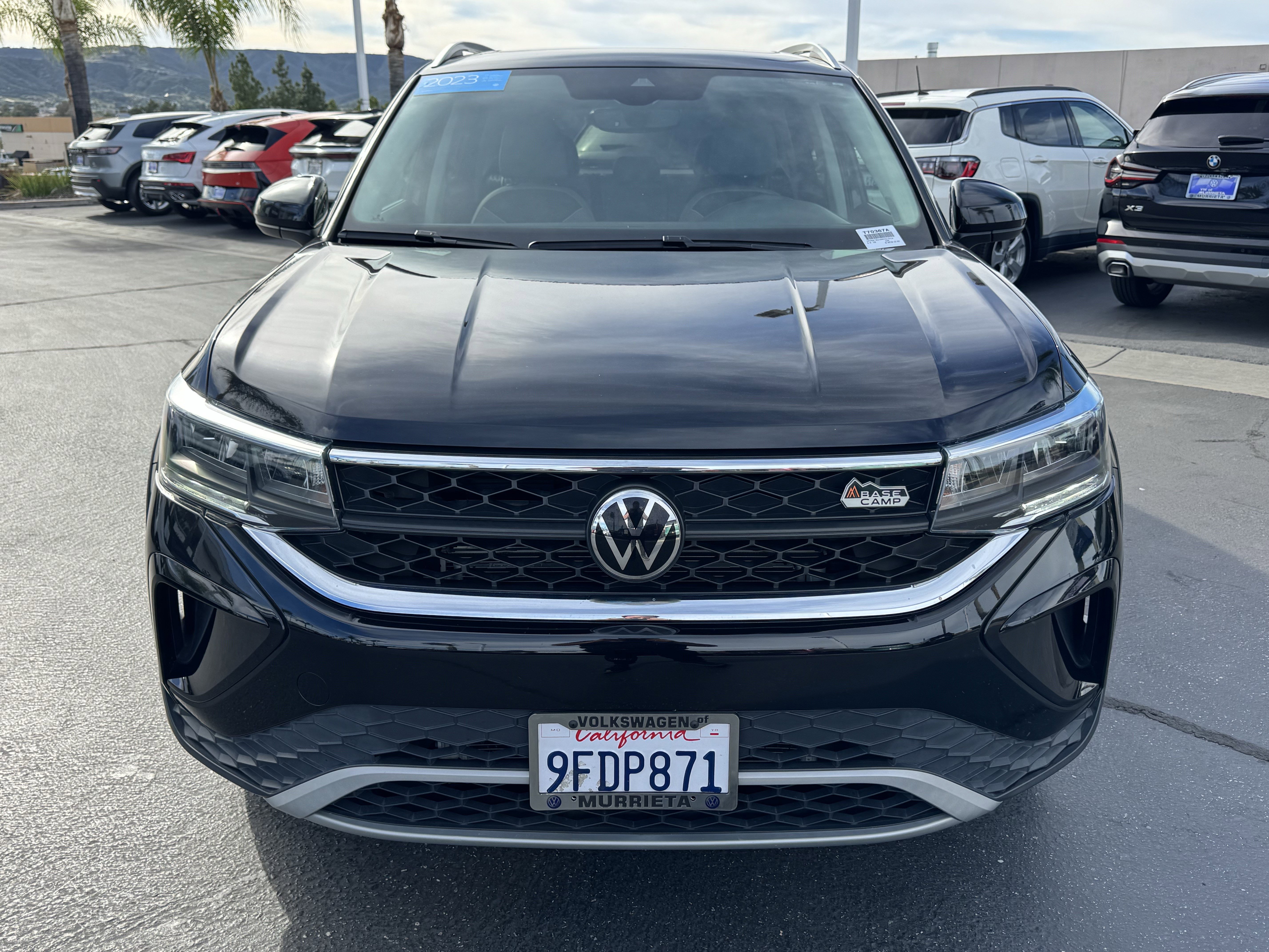 Certified 2023 Volkswagen Taos SE w/ Panoramic Sunroof Package image 3