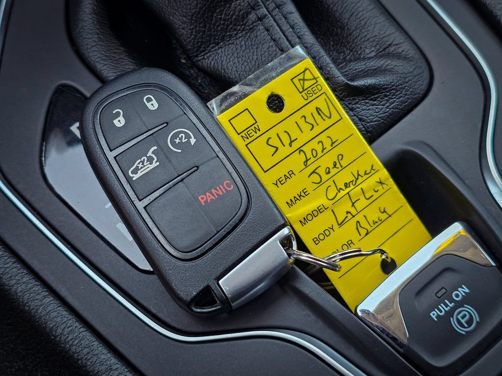 Certified 2022 Jeep Cherokee Latitude Lux AWD/4WD image 43