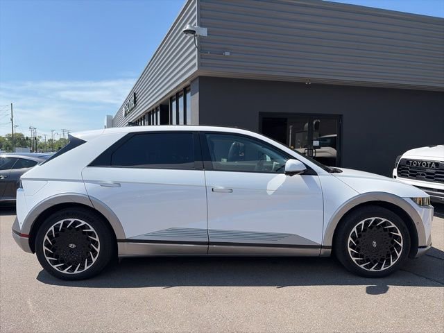 Used 2024 Hyundai Ioniq 5 Limited AWD/4WD image 2