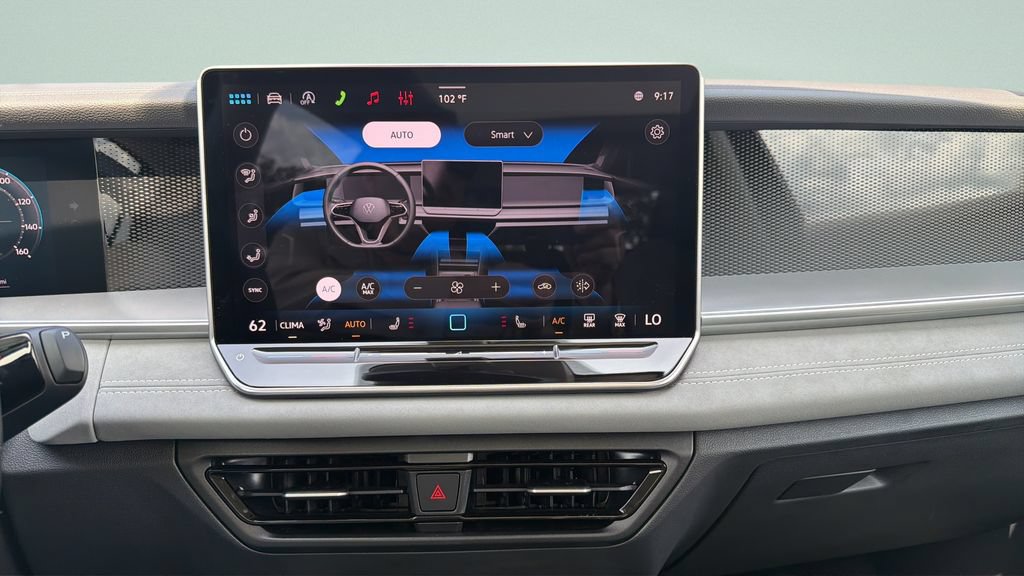 New 2026 Volkswagen Tiguan SE FWD image 19