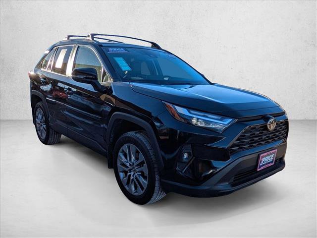 Used 2023 Toyota RAV4 XLE Premium image 4