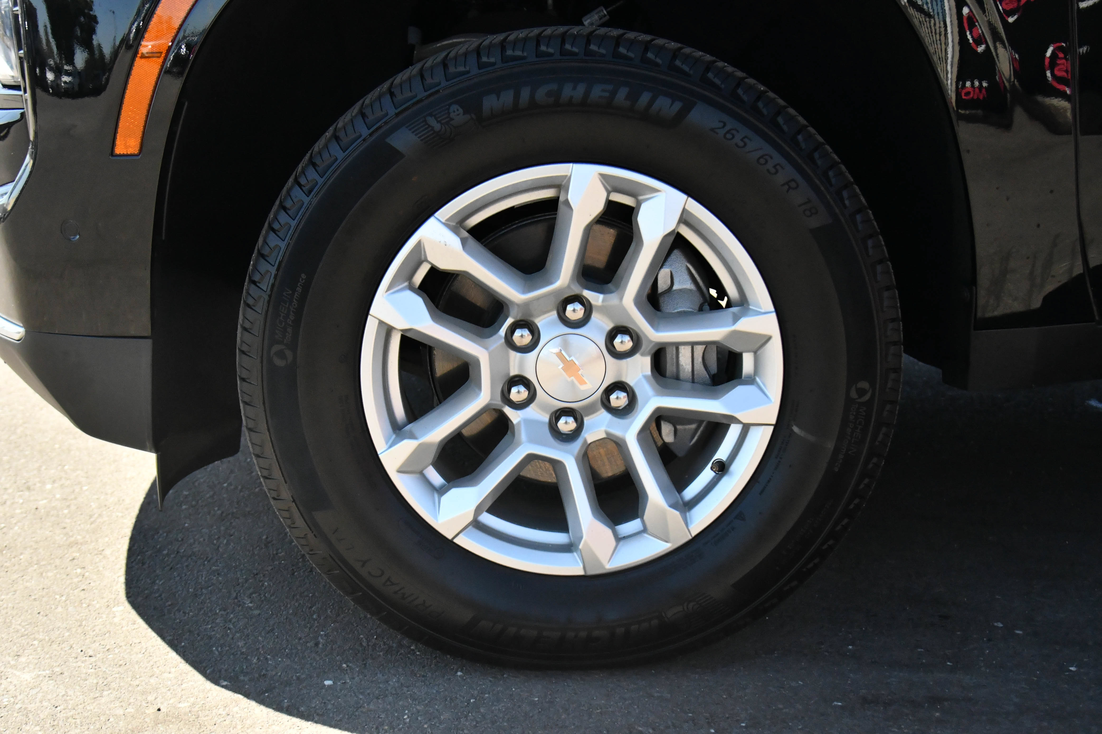 Used 2025 Chevrolet Tahoe LT AWD/4WD image 12