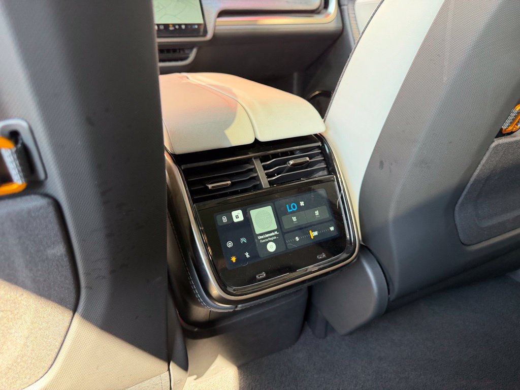 Used 2023 Rivian R1S Adventure Quad AWD/4WD image 38