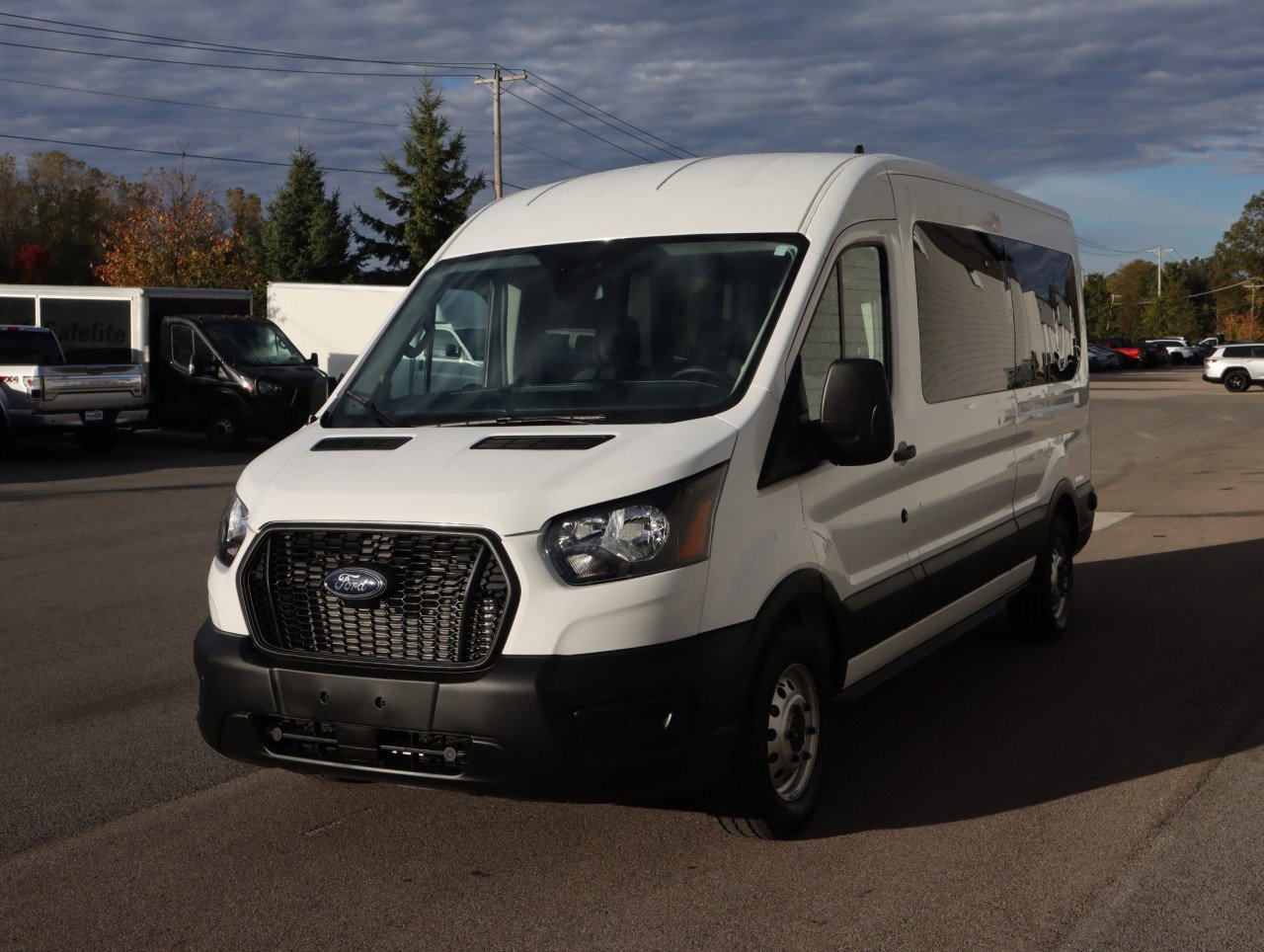 Used 2024 Ford Transit 350 XL image 4