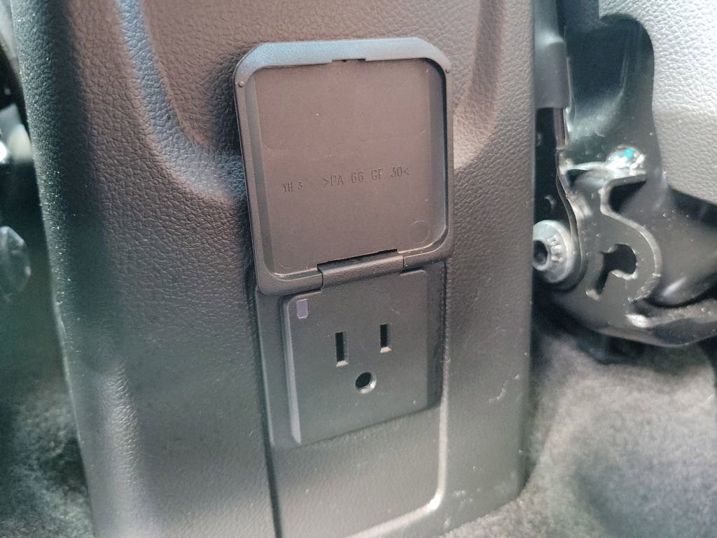 Used 2022 Buick Encore Preferred w/ Safety Package FWD image 13