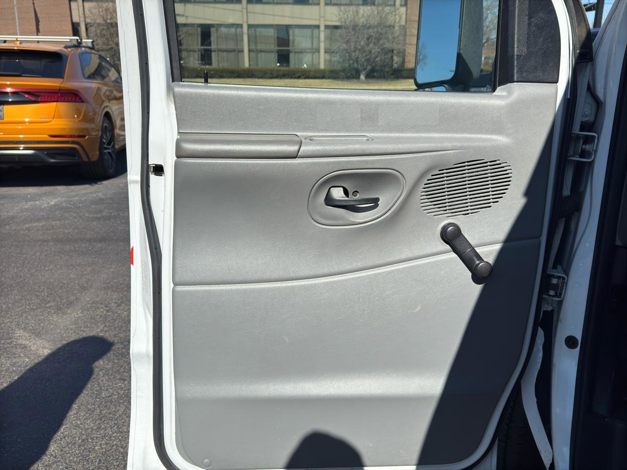 Used 2011 Ford E-450 and Econoline 450 Super Duty RWD image 8
