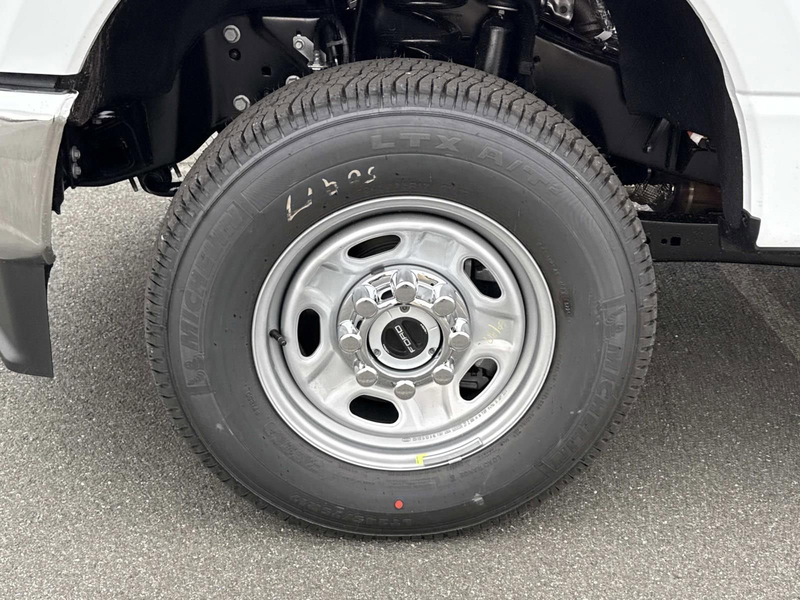 New 2026 Ford F250 XL w/ XL Chrome Package image 9