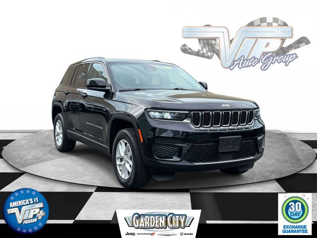 Certified 2023 Jeep Grand Cherokee Laredo w/ Luxury Tech Group I AWD/4WD image 1
