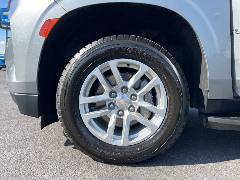 Used 2023 Chevrolet Suburban LT image 61