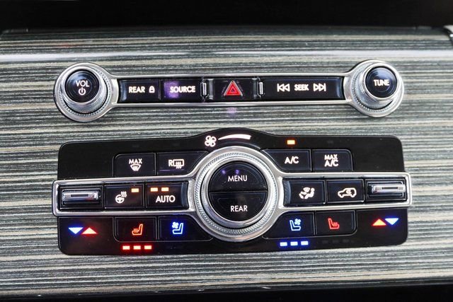 Used 2023 Lincoln Aviator Black Label w/ Class IV Trailer Tow Package image 30