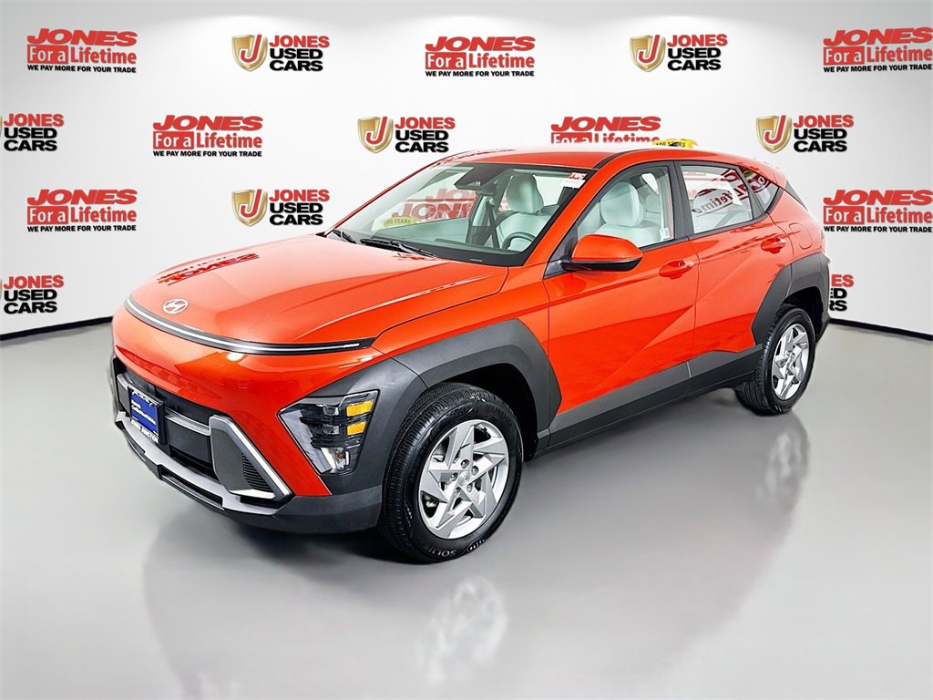 Certified 2025 Hyundai Kona SE image 13