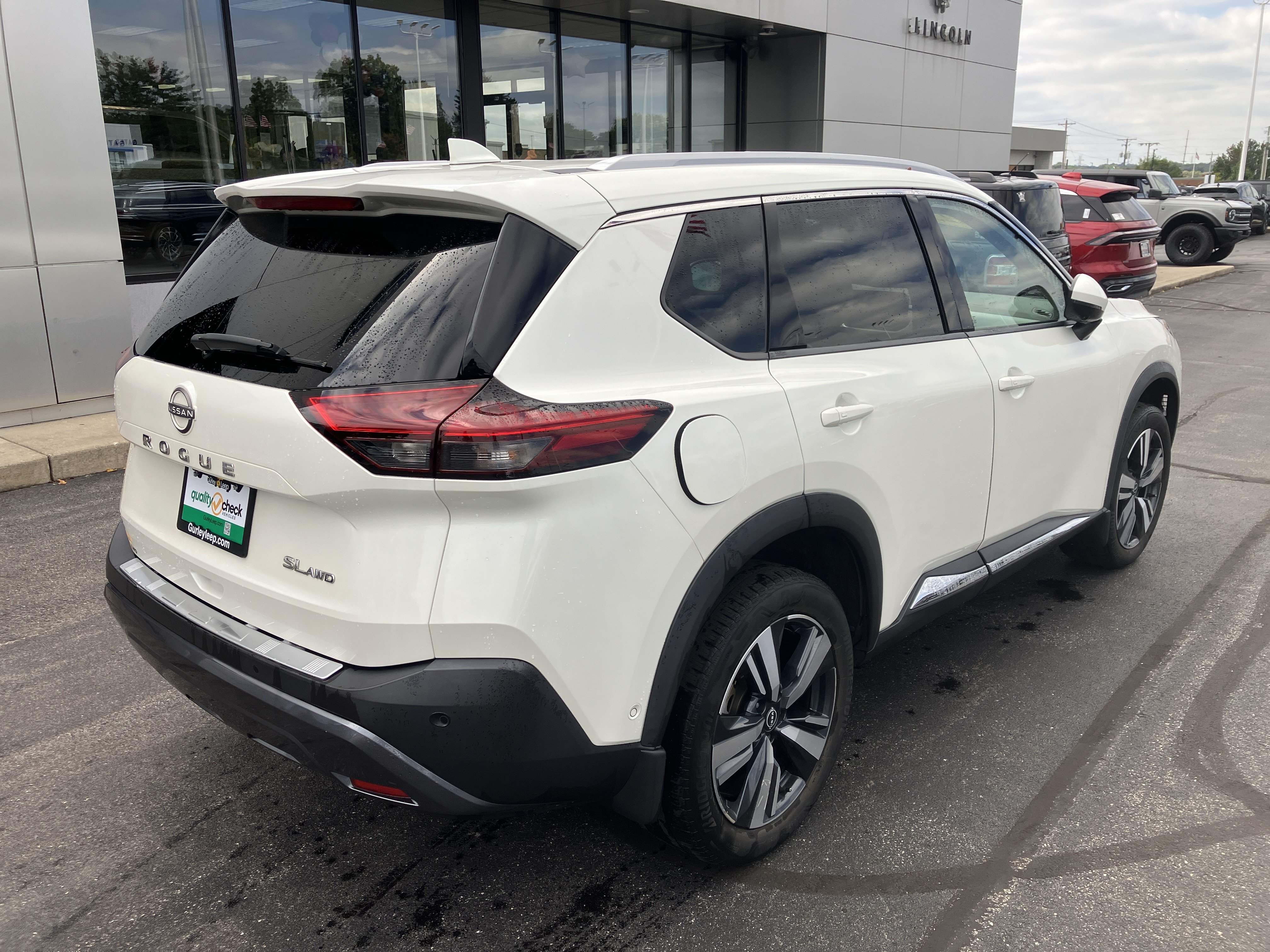 Used 2023 Nissan Rogue SL w/ SL Premium Package AWD/4WD image 6