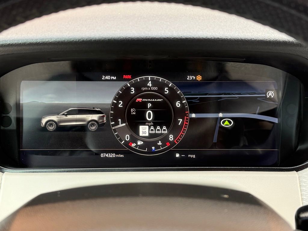 Used 2019 Land Rover Range Rover Velar R-Dynamic SE image 35