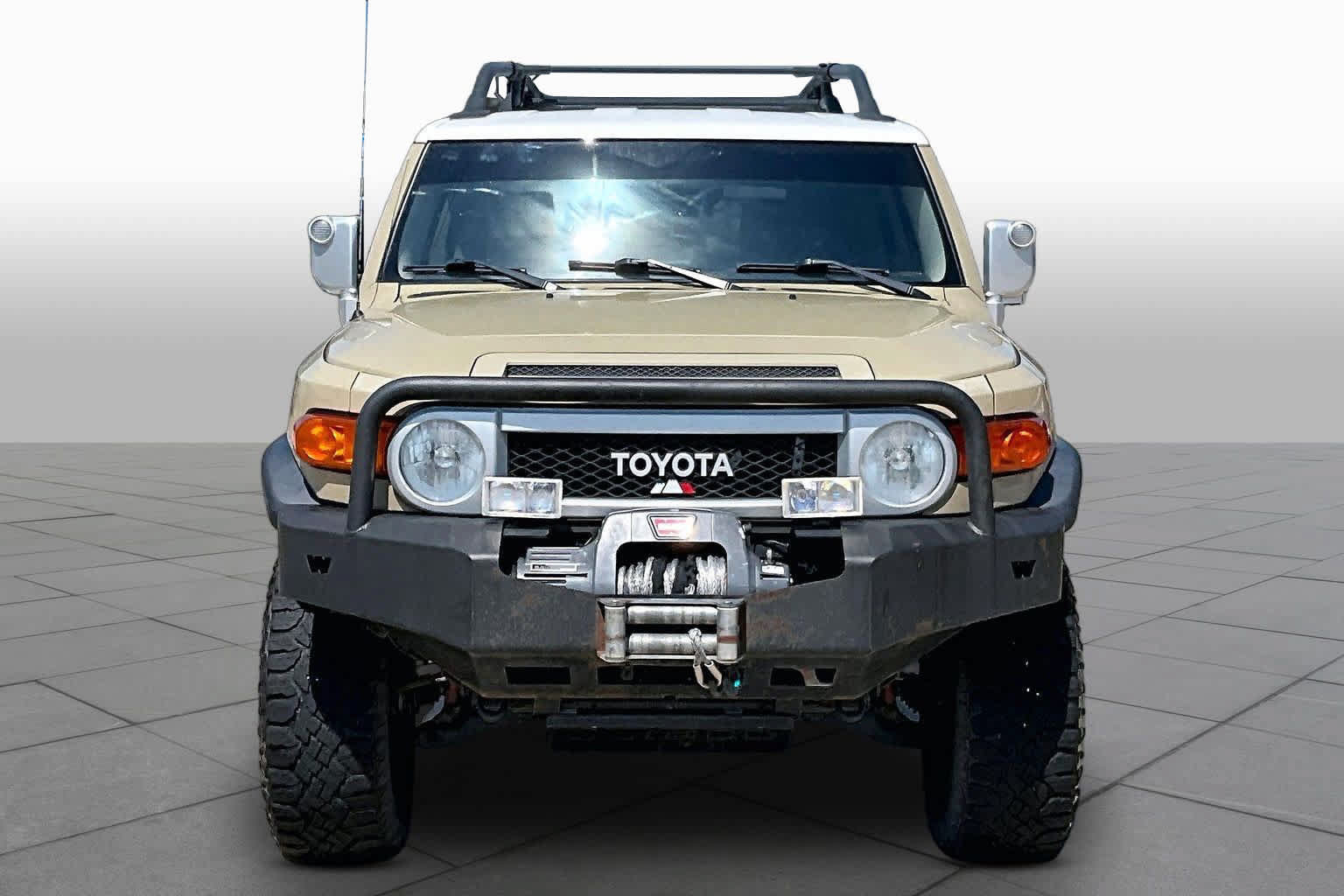 Used 2011 Toyota FJ Cruiser 4WD w/ Upgrade Pkg image 3