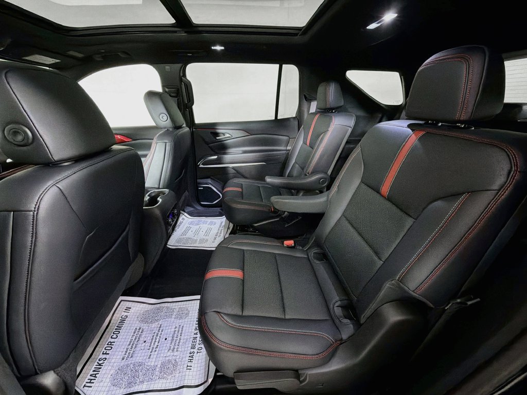 New 2026 Chevrolet Traverse RS w/ LPO, Floor Liner Package AWD/4WD image 20