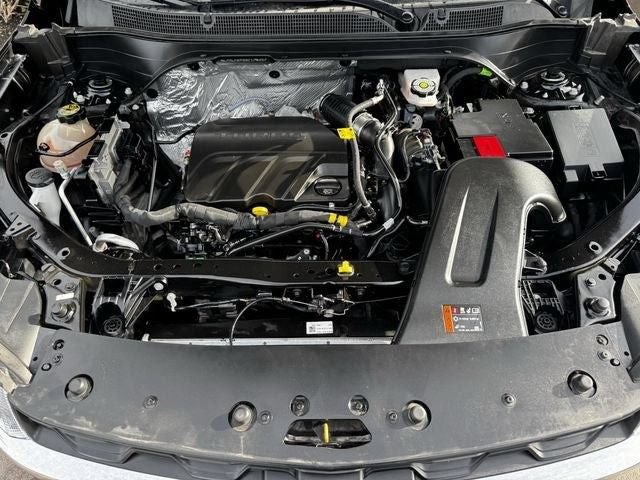 Used 2025 Chevrolet Trax LS FWD image 28