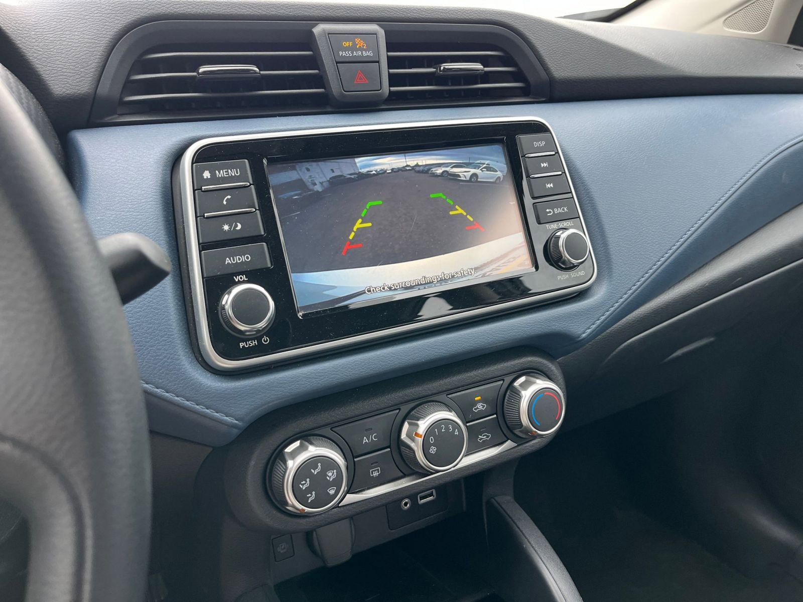 Used 2025 Nissan Versa SV FWD image 20