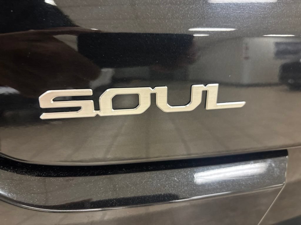 Used 2023 Kia Soul LX w/ LX Technology Package FWD image 8