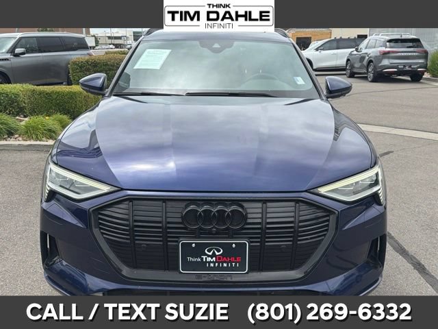 Used 2022 Audi e-tron Premium Plus w/ Premium Plus Package AWD/4WD image 3