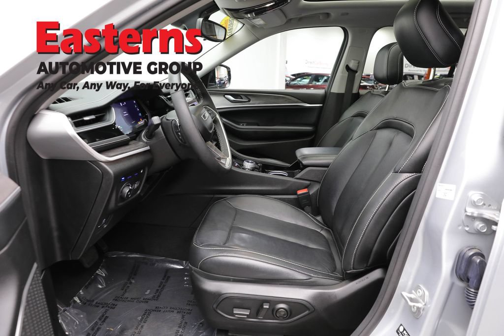 Used 2022 Jeep Grand Cherokee Limited 4xe AWD/4WD image 14