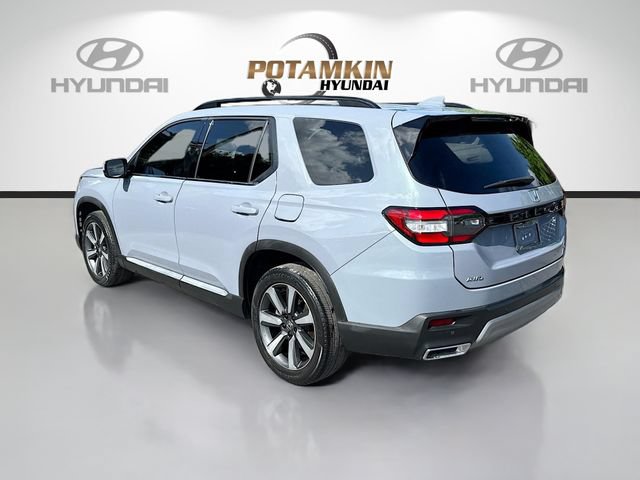 Used 2024 Honda Pilot Touring image 7