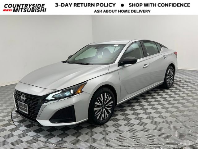 Used 2024 Nissan Altima 2.5 SV