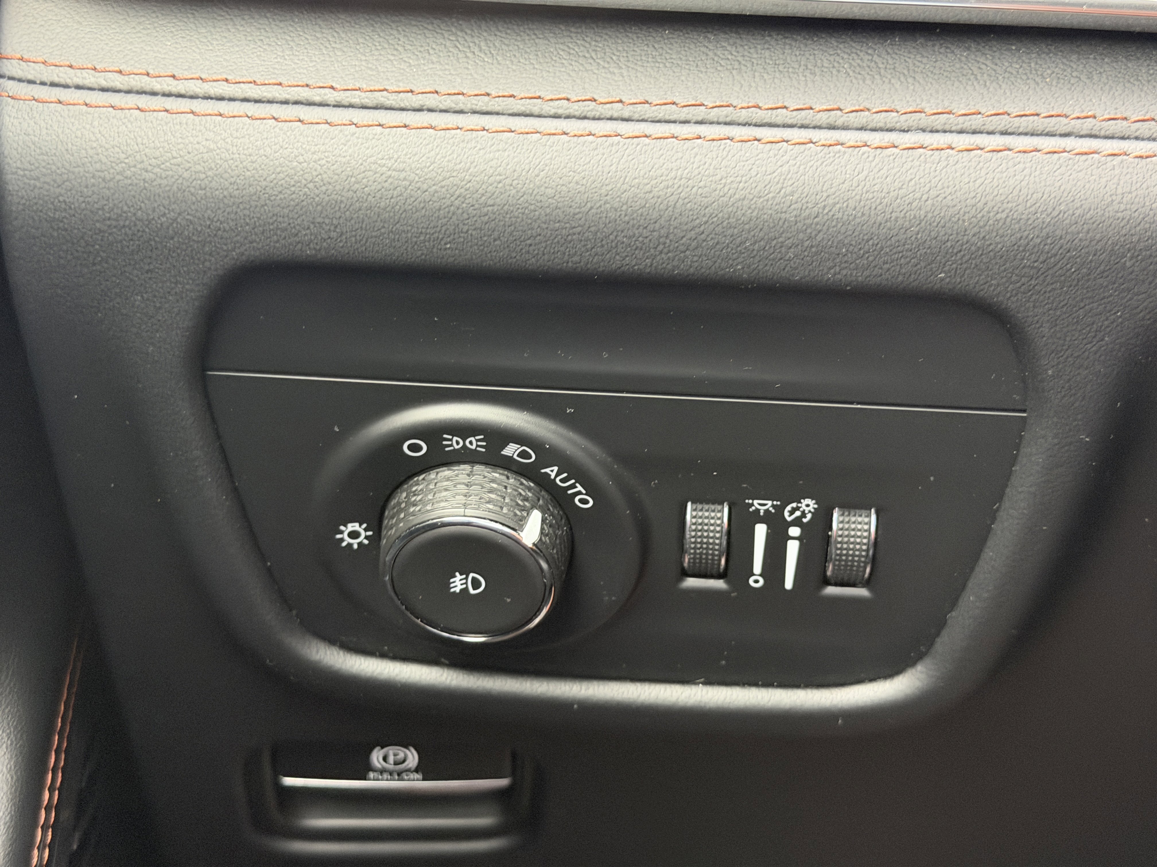 Used 2023 Jeep Grand Cherokee L Summit AWD/4WD image 32