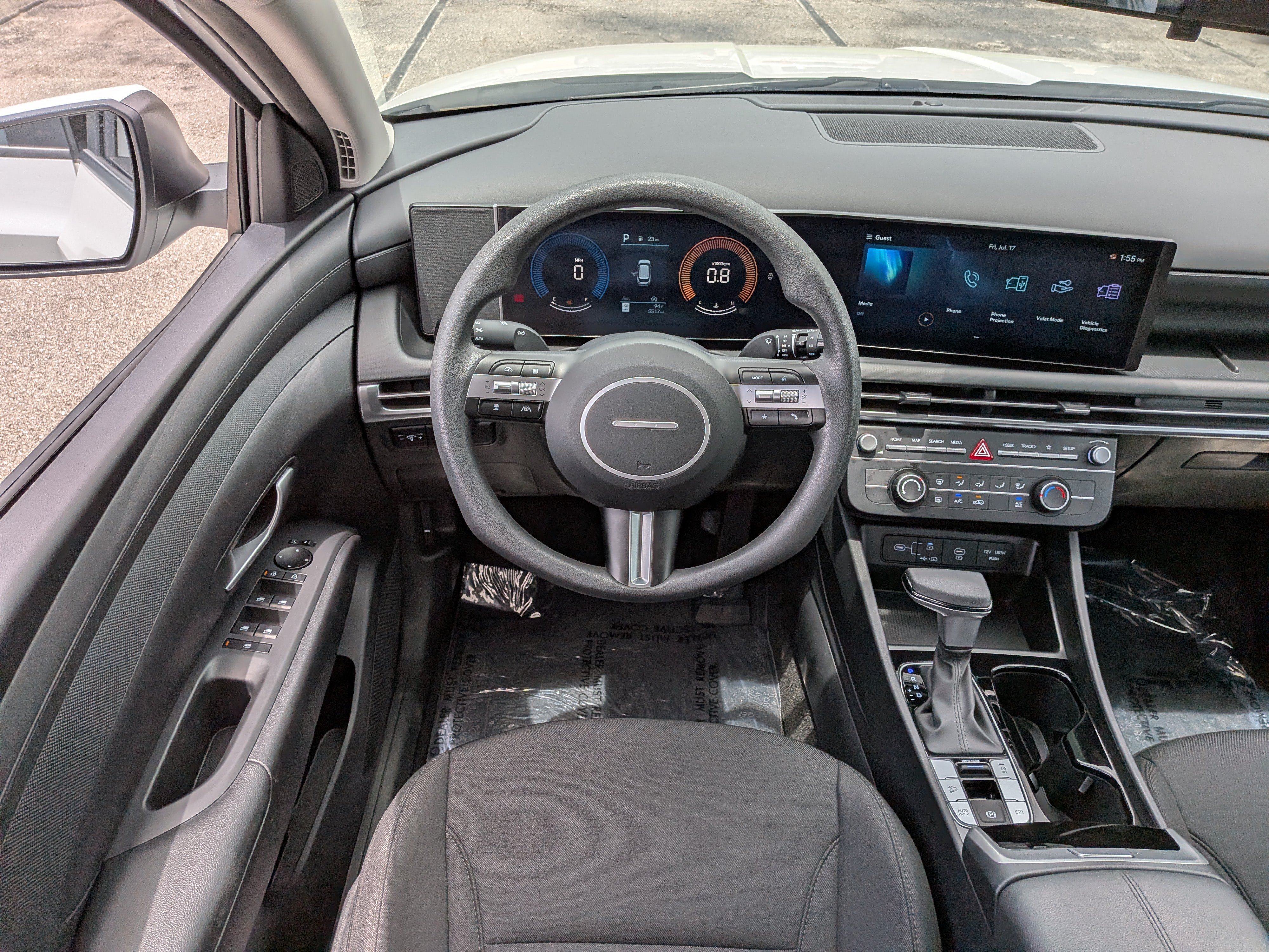 Used 2025 Hyundai Tucson SE FWD image 17